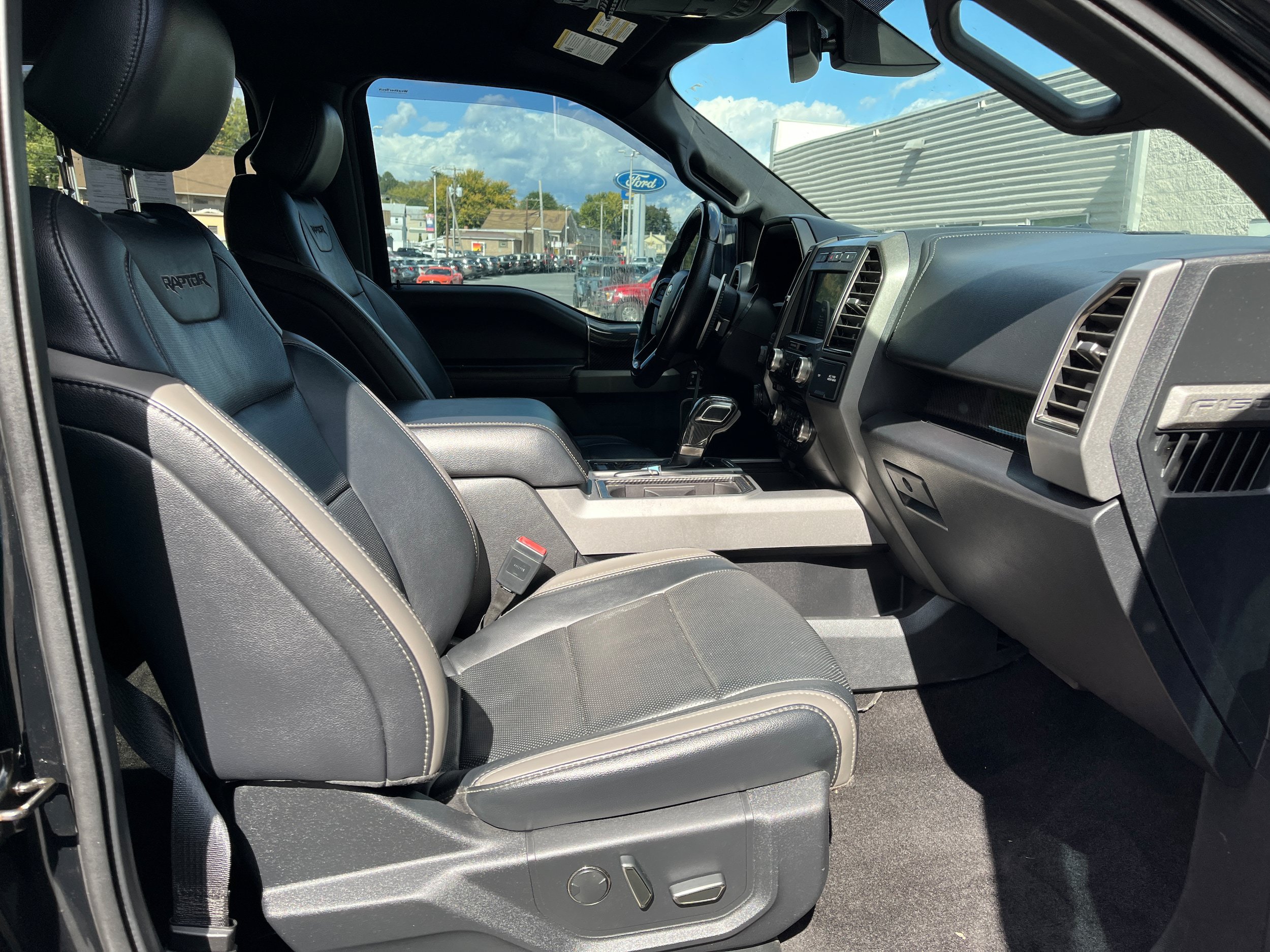 Certified 2018 Ford F150 Raptor w/ Equipment Group 802A Luxury AWD/4WD image 6
