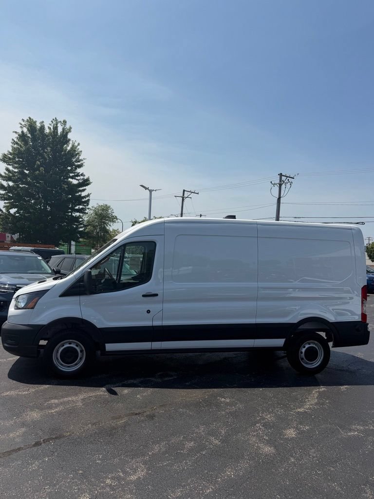 Certified 2026 Ford Transit 250 148 Medium Roof RWD image 4