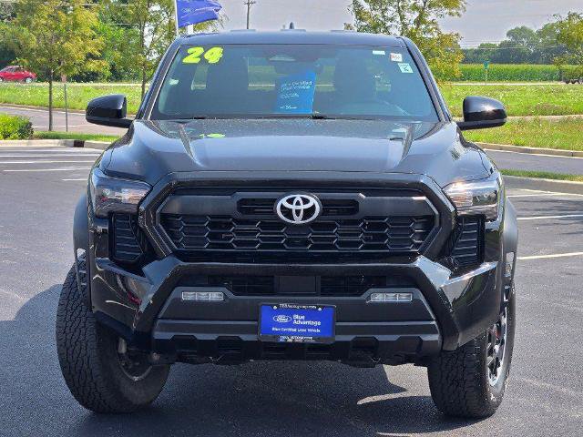 Used 2024 Toyota Tacoma TRD Off-Road AWD/4WD image 3