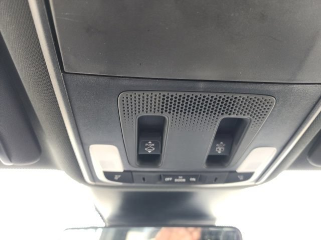 Used 2025 Honda Pilot Black Edition image 57