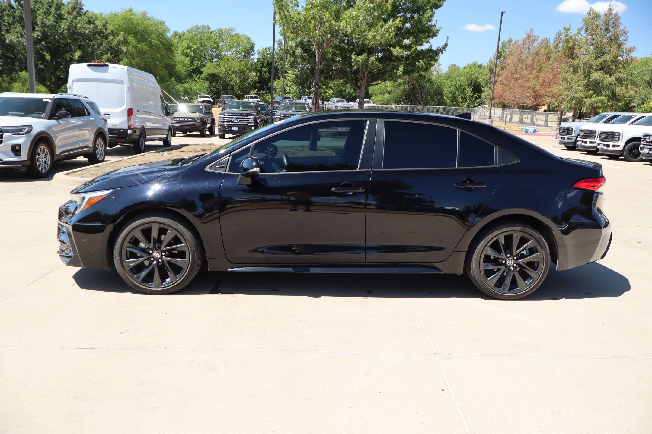 Used 2024 Toyota Corolla SE FWD image 7