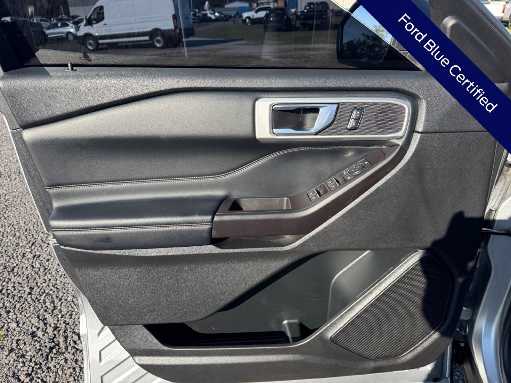 Certified 2020 Ford Explorer XLT w/ Equipment Group 202A RWD image 37