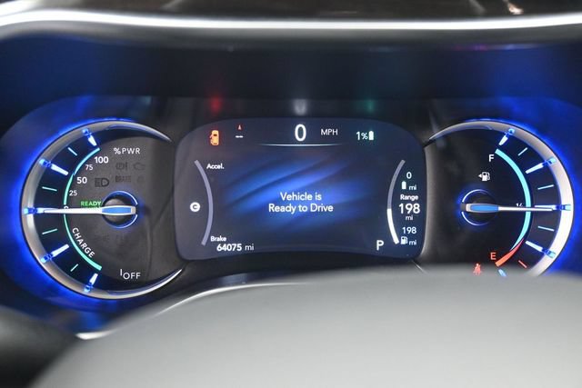 Used 2023 Chrysler Pacifica Limited FWD image 8