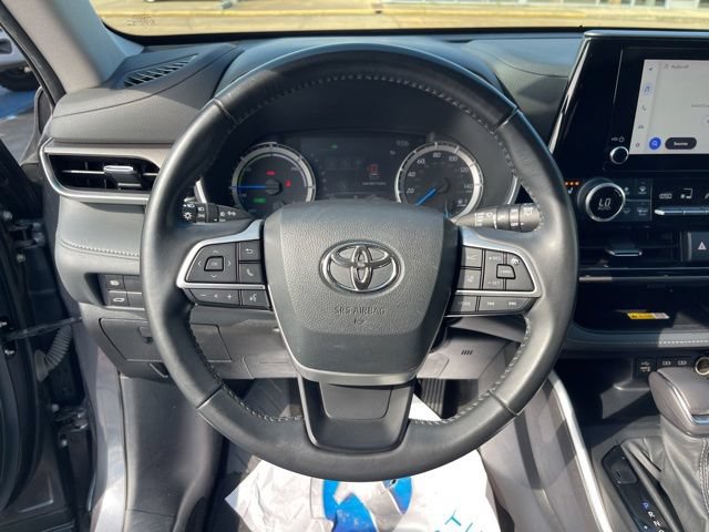 Used 2023 Toyota Highlander XLE FWD image 26