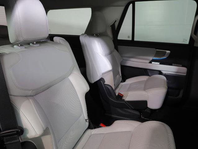 Certified 2025 Ford Expedition Platinum AWD/4WD image 10