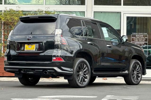 Used 2023 Lexus GX 460 Premium image 4