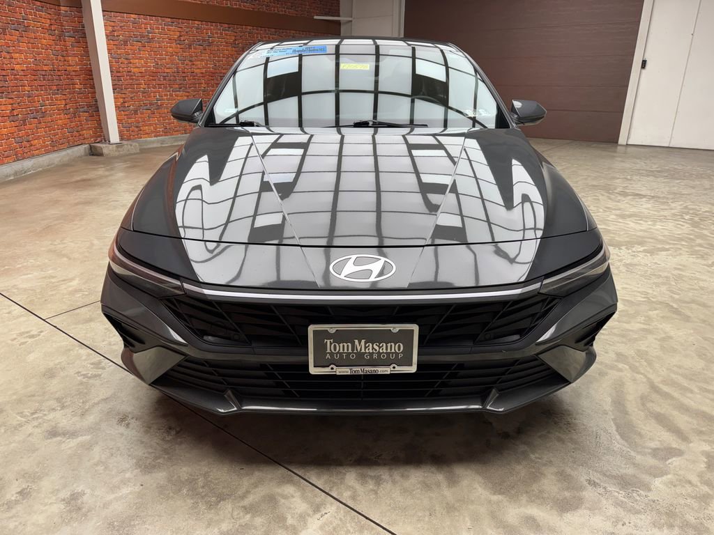 Used 2024 Hyundai Elantra SEL FWD image 6