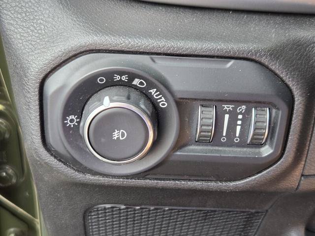 Used 2021 Jeep Wrangler Unlimited Sport AWD/4WD image 33
