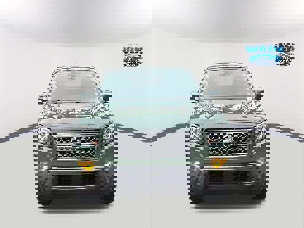 Used 2022 Nissan Frontier SV w/ Technology Package image 2