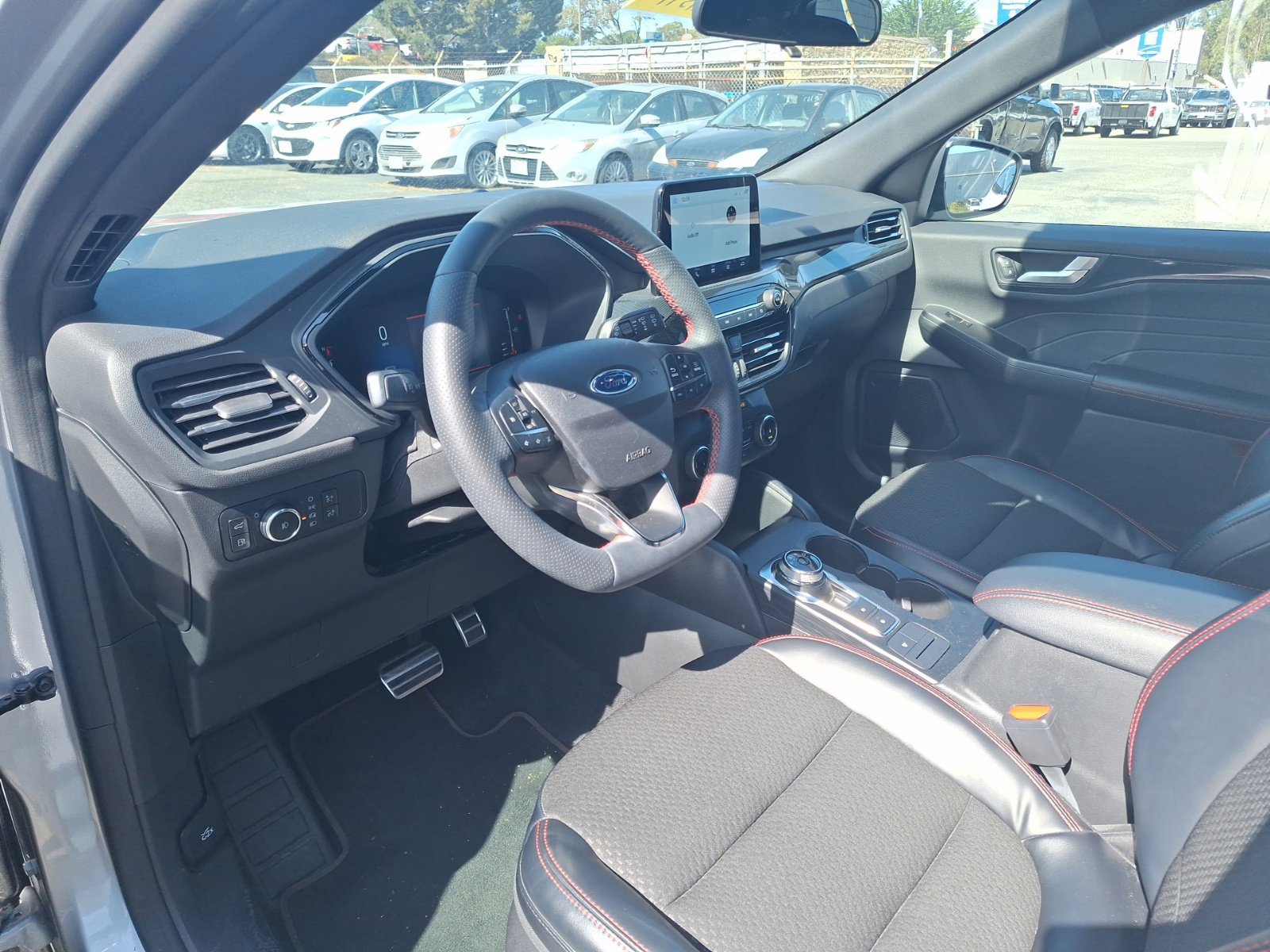 Certified 2023 Ford Escape ST-Line Select AWD/4WD image 10
