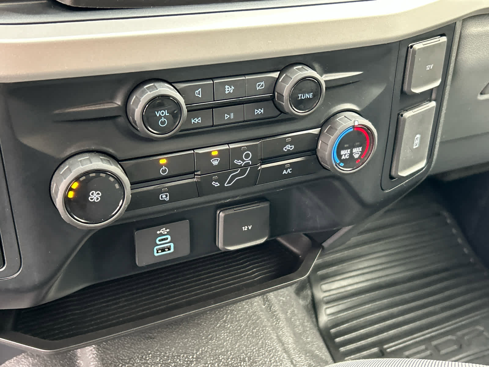 Certified 2024 Ford F250 XL image 38