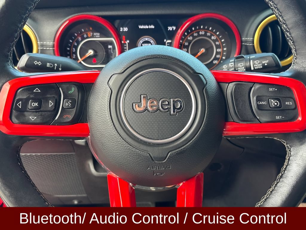 Used 2018 Jeep Wrangler Unlimited Sahara w/ Dual Top Group AWD/4WD image 17