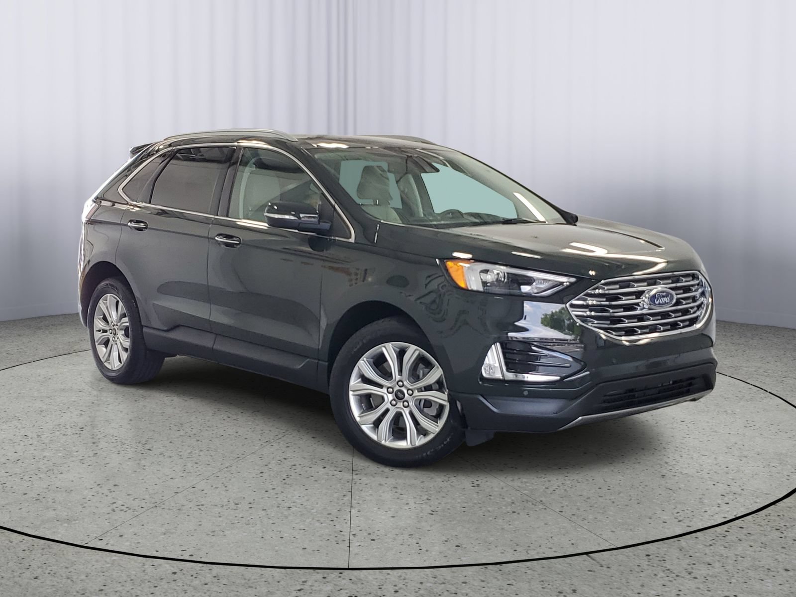 Certified 2024 Ford Edge Titanium AWD/4WD image 1