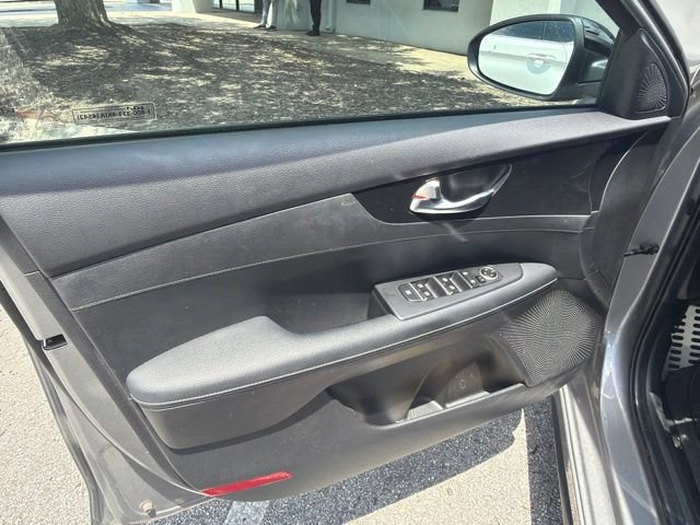Used 2023 Kia Forte GT-Line w/ GT-Line Technology Package FWD image 7