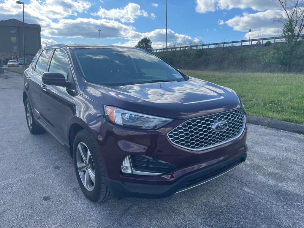 Certified 2024 Ford Edge SEL w/ Convenience Package AWD/4WD image 4