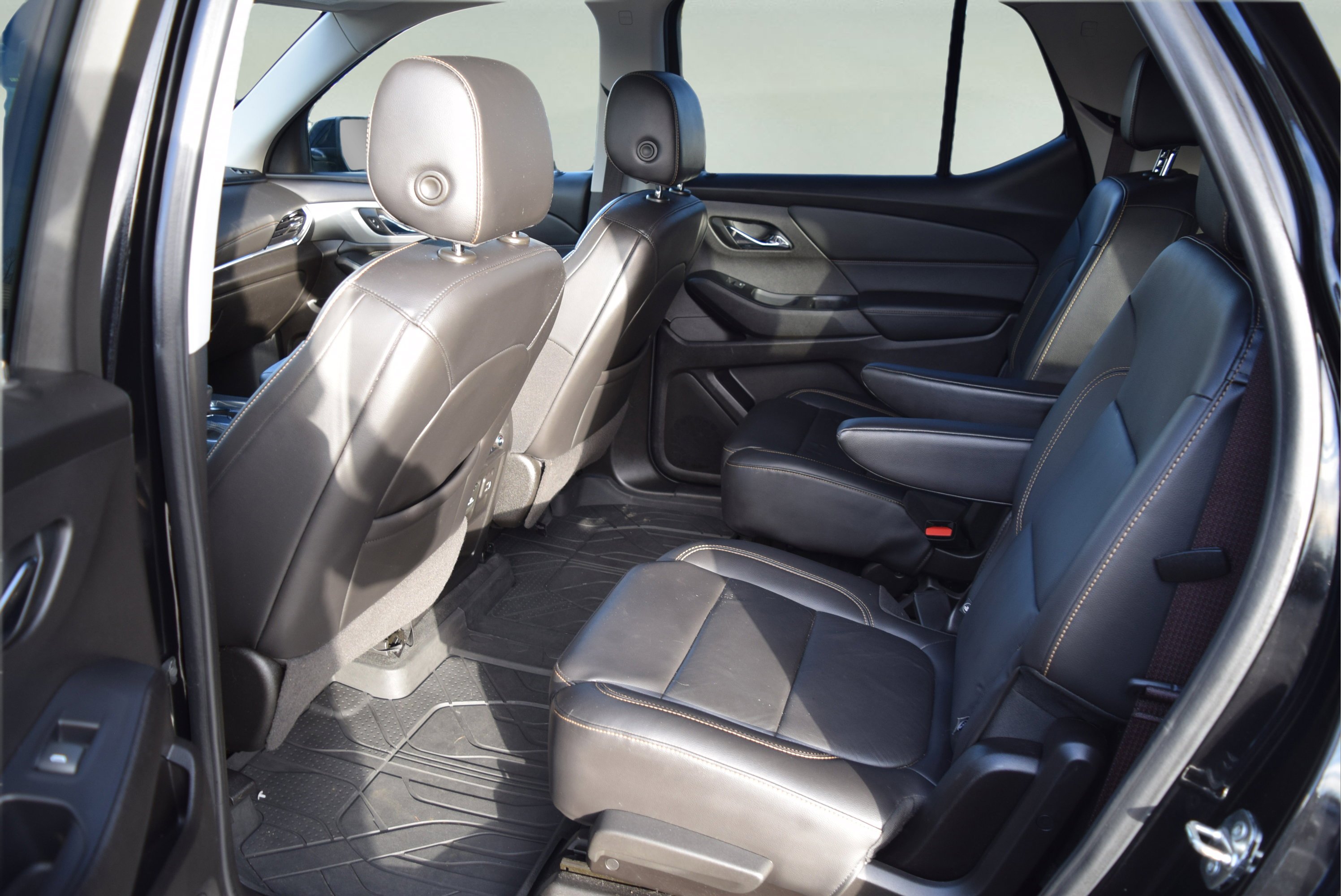 Used 2021 Chevrolet Traverse RS w/ LPO, Floor Liner Package image 7