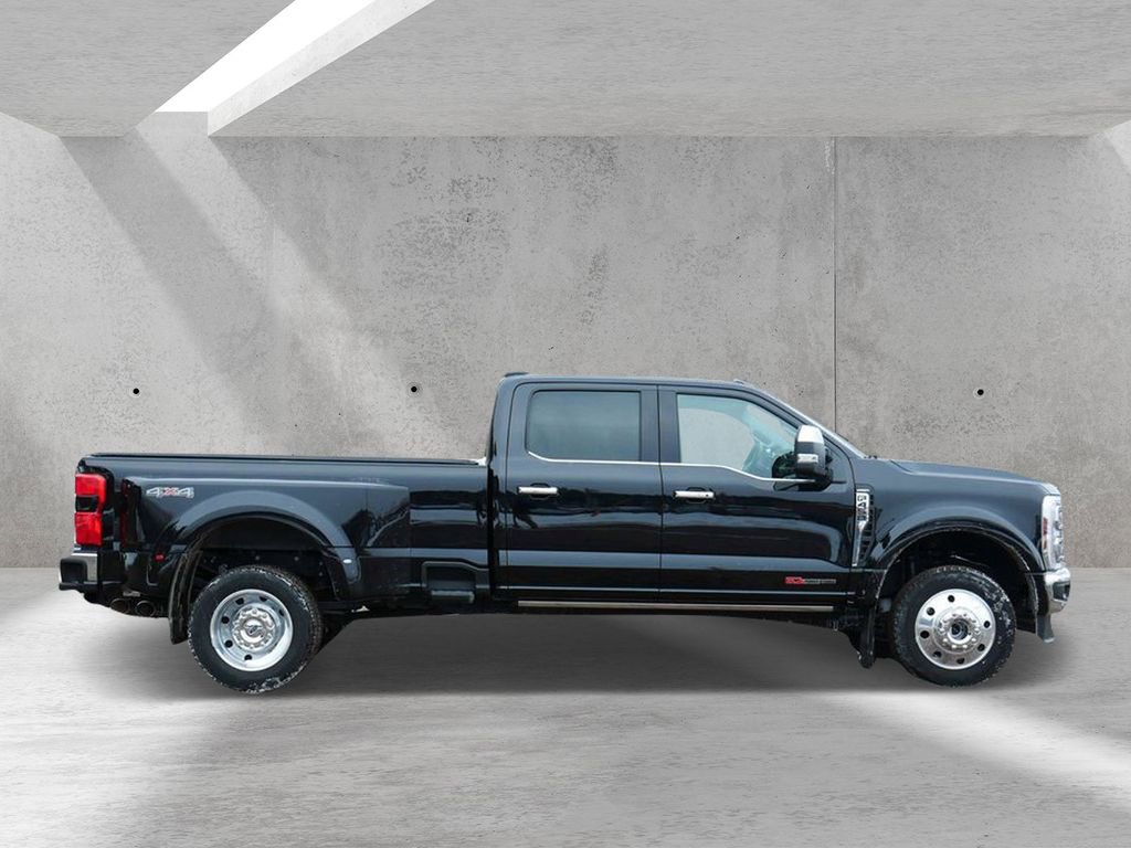 Certified 2024 Ford F450 Lariat w/ Lariat Ultimate Package AWD/4WD image 2