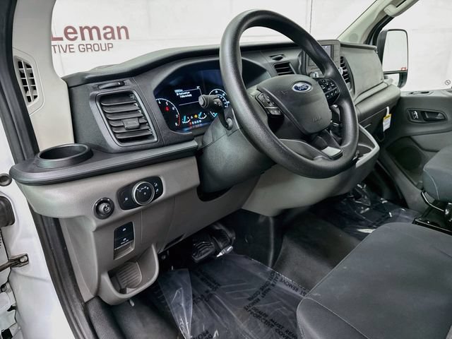 Certified 2025 Ford Transit 250 Low Roof w/ Exterior Upgrade Package RWD image 9
