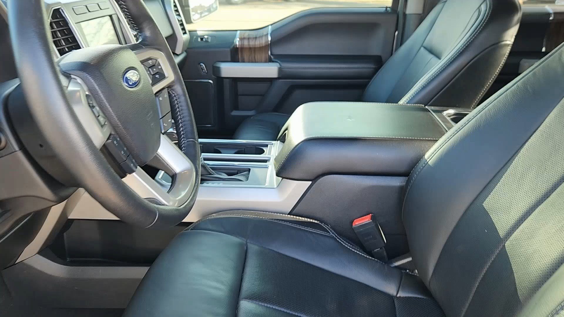 Certified 2020 Ford F150 Lariat image 32