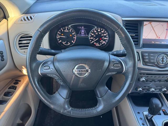 Used 2018 Nissan Pathfinder SL image 12