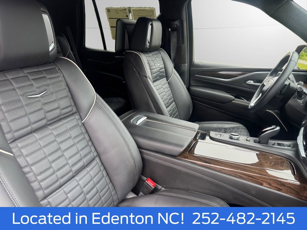 Used 2024 Cadillac Escalade Premium Luxury Platinum AWD/4WD image 16