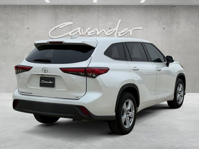 Used 2021 Toyota Highlander LE FWD image 17