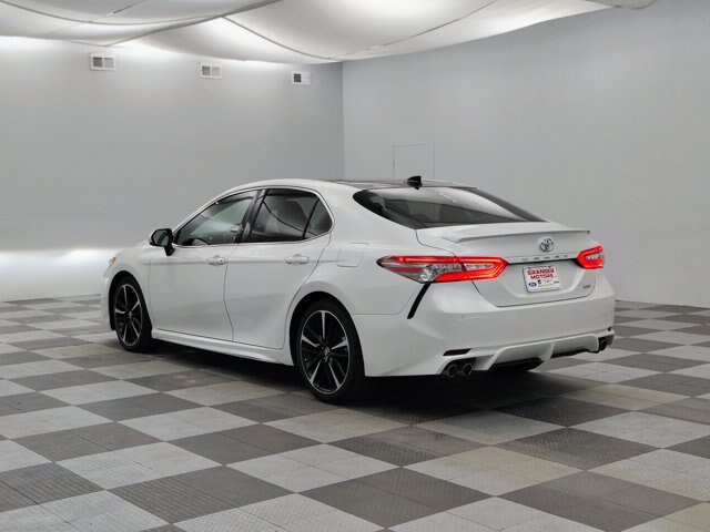 Used 2018 Toyota Camry XSE FWD image 6