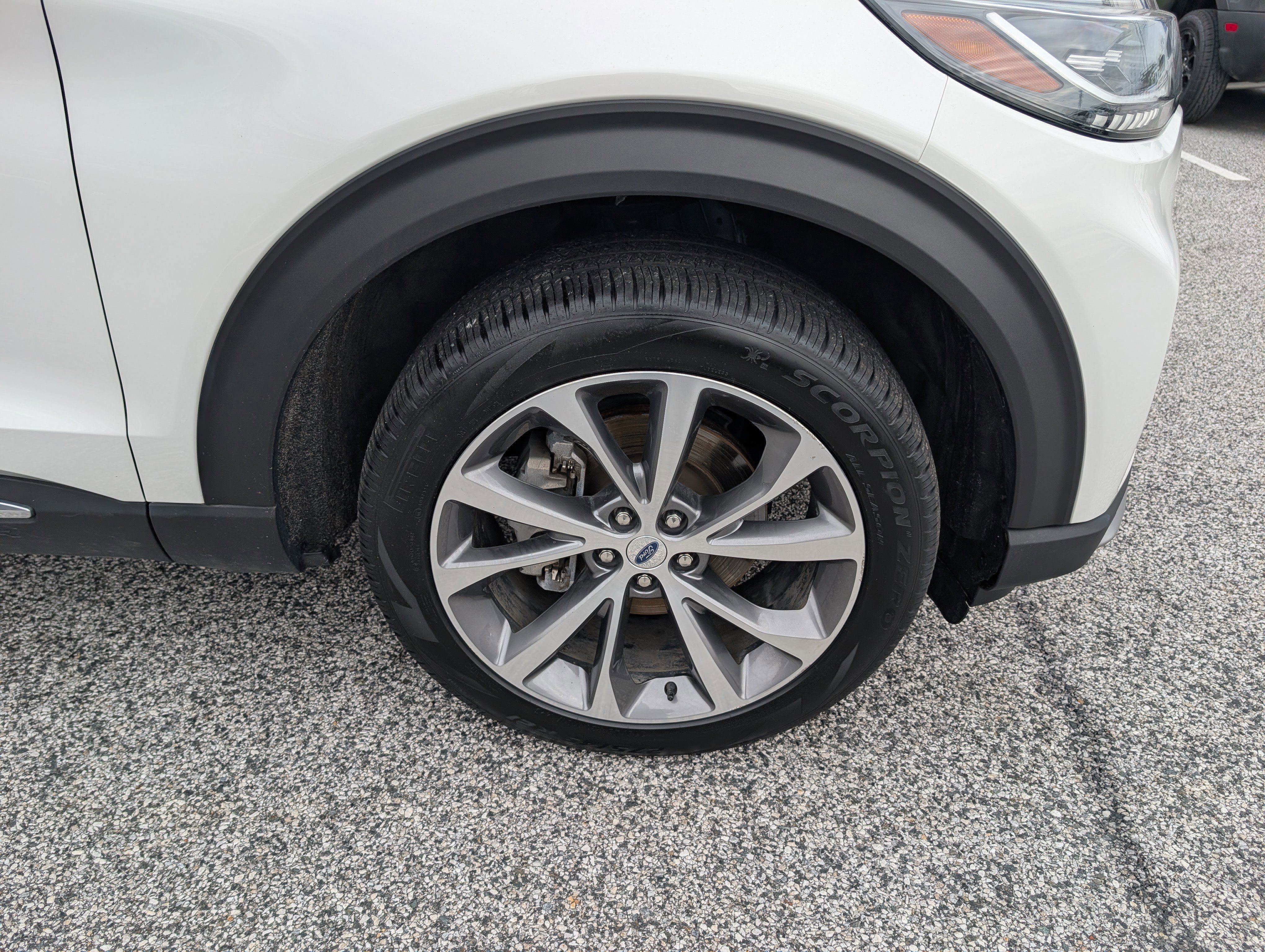 Certified 2025 Ford Explorer Platinum w/ Ultimate Package image 11