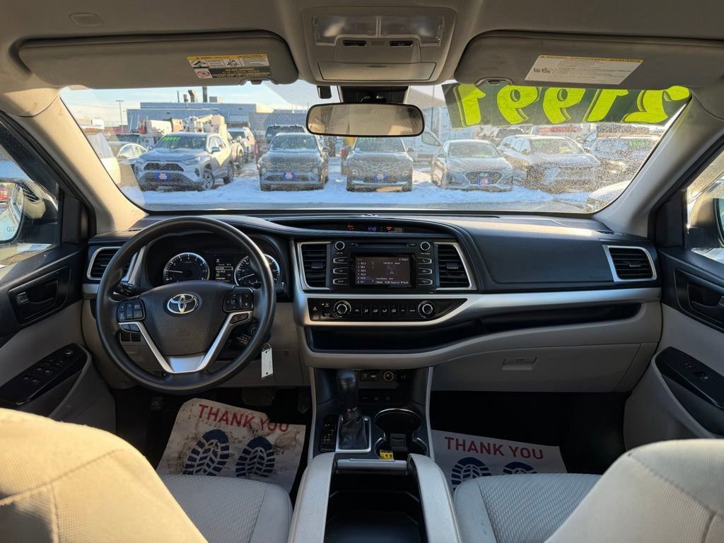 Used 2019 Toyota Highlander LE image 7