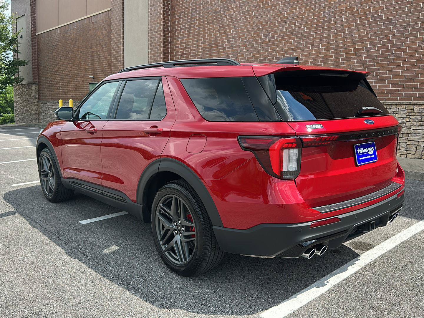 Certified 2026 Ford Explorer ST w/ Sun And Sound Package AWD/4WD image 3