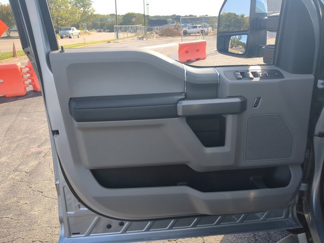 Certified 2022 Ford F250 XLT w/ XLT Premium Package AWD/4WD image 13