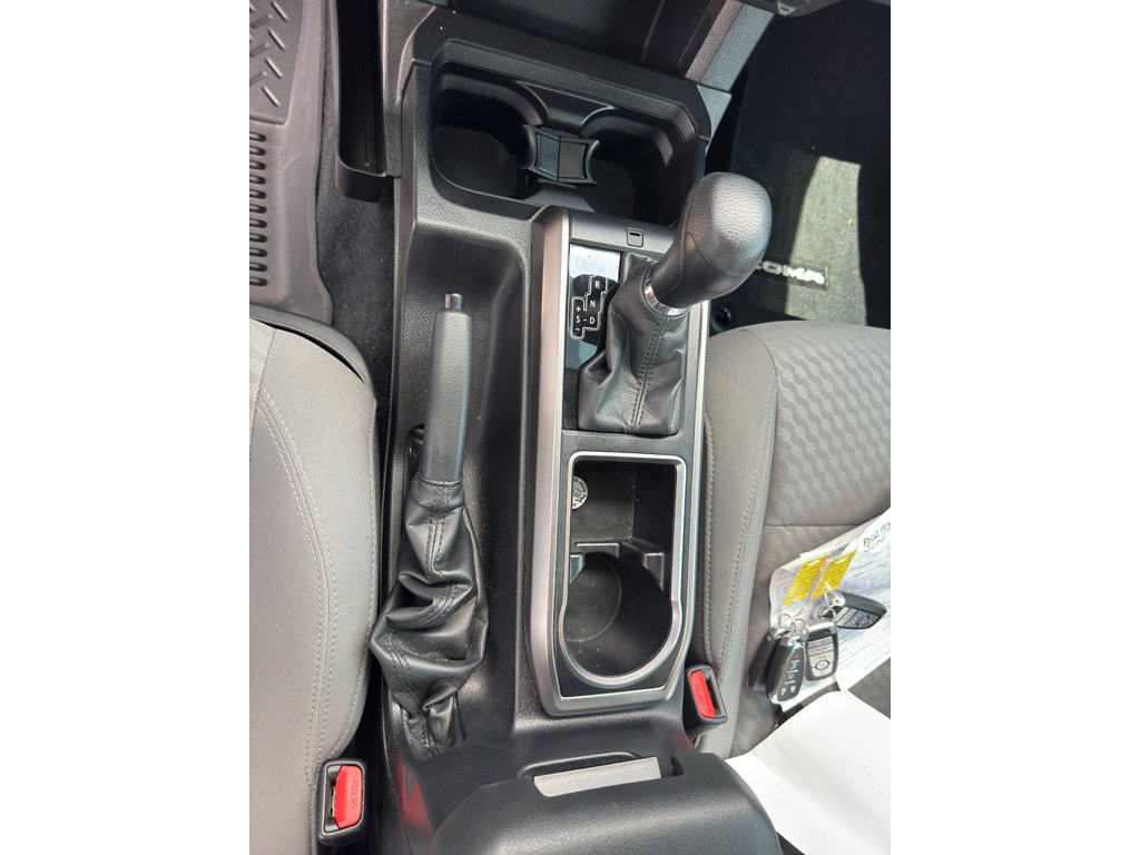 Used 2023 Toyota Tacoma SR5 RWD image 13