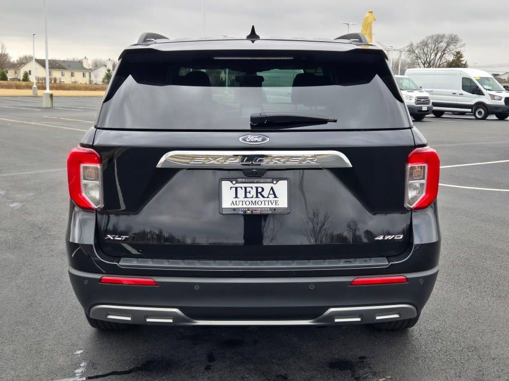 Certified 2023 Ford Explorer XLT w/ Equipment Group 202A AWD/4WD image 12