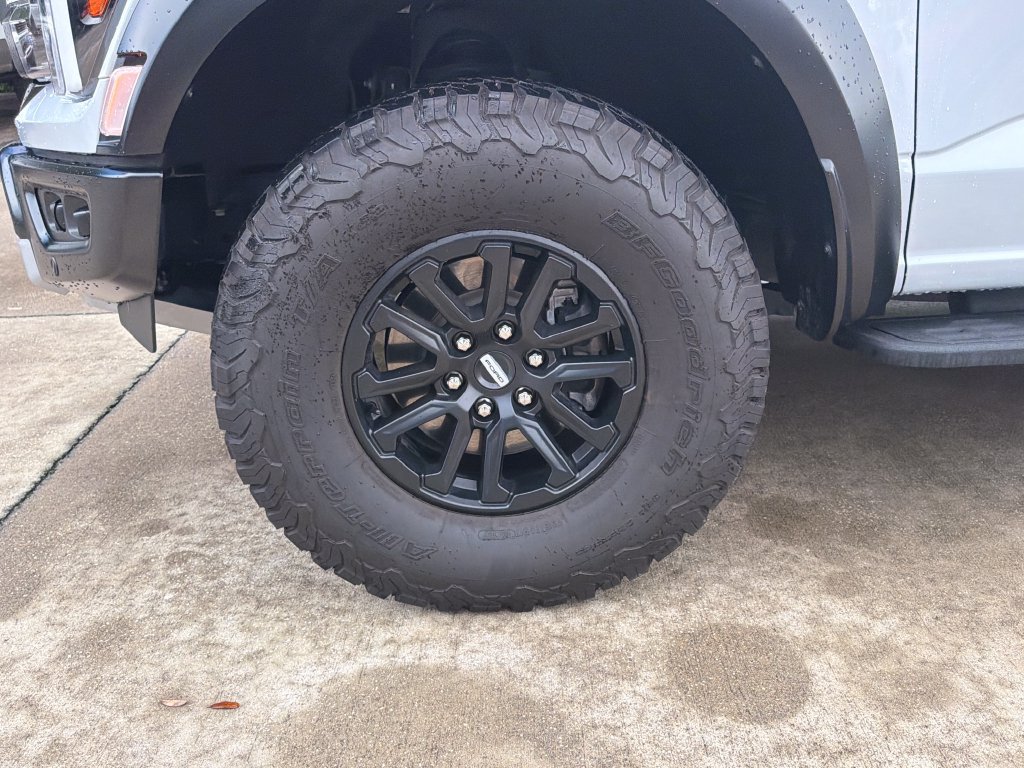 Certified 2025 Ford F150 Raptor AWD/4WD image 13