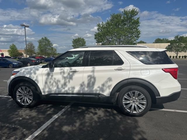 Certified 2021 Ford Explorer Limited w/ Equipment Group 301A image 11