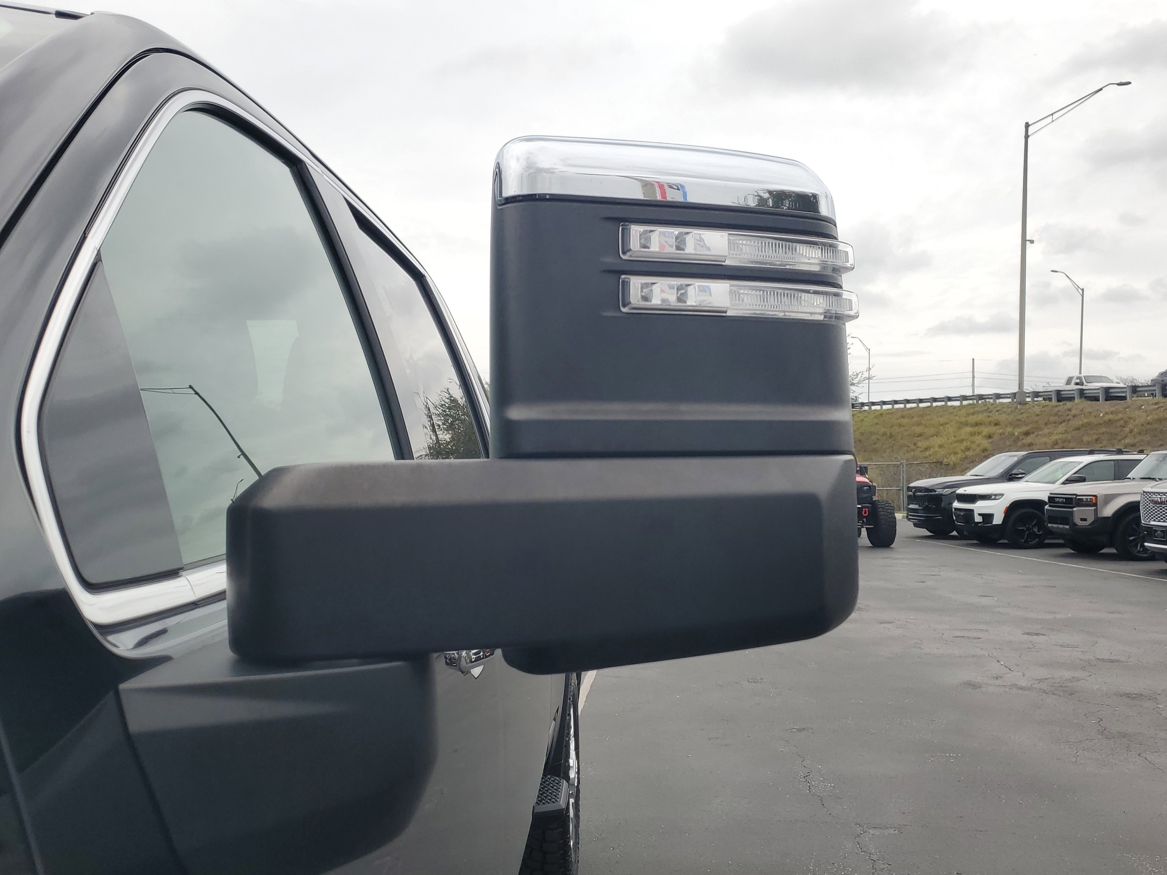 Used 2022 GMC Sierra 2500 SLT image 8