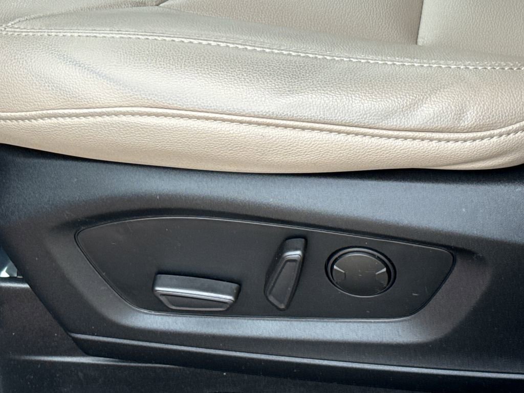 Certified 2020 Ford Explorer XLT w/ Equipment Group 202A image 24