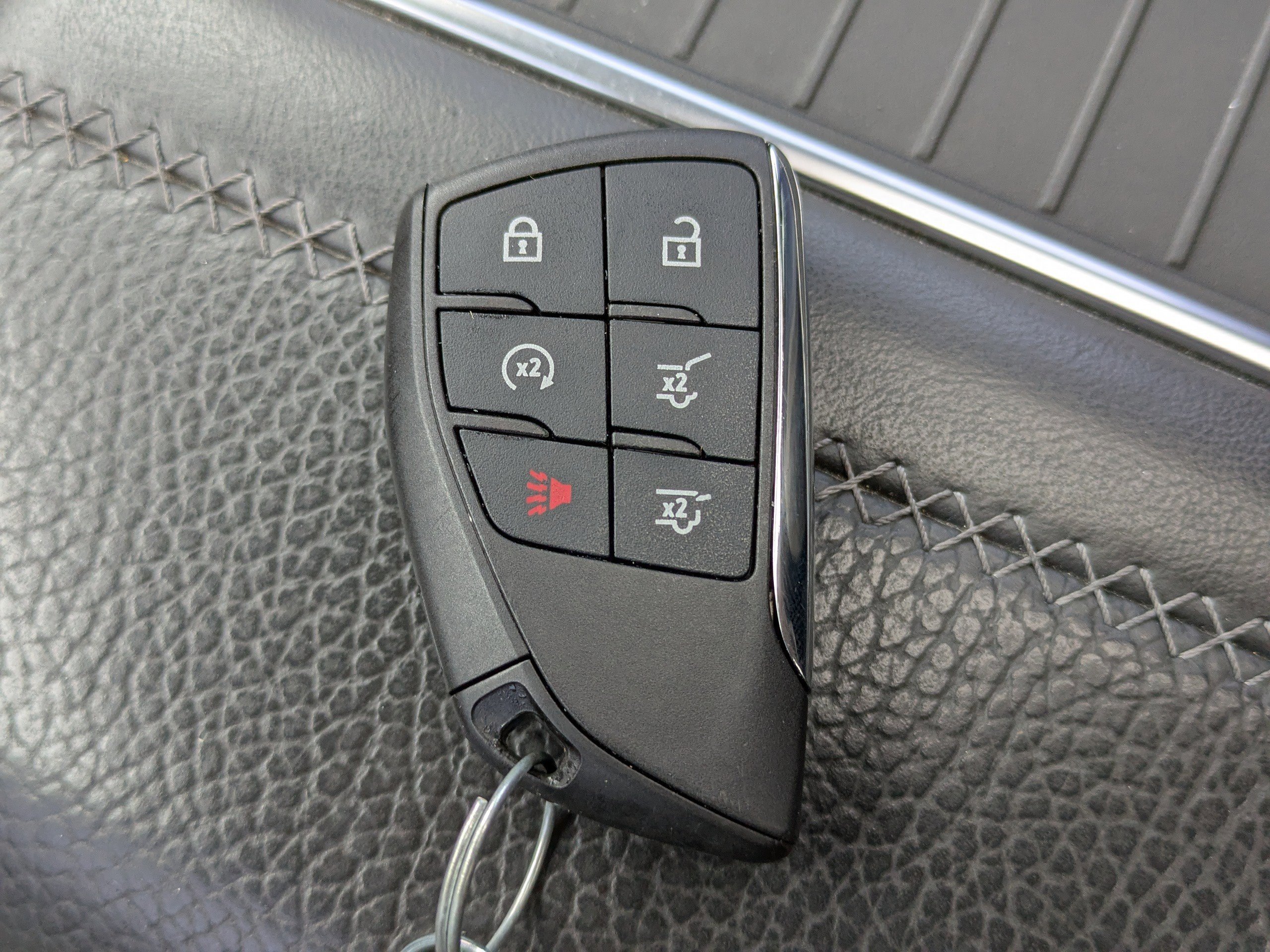 Used 2021 GMC Yukon XL Denali w/ Denali Premium Package image 32