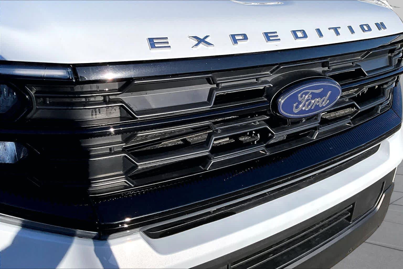 Certified 2025 Ford Expedition Active RWD image 30
