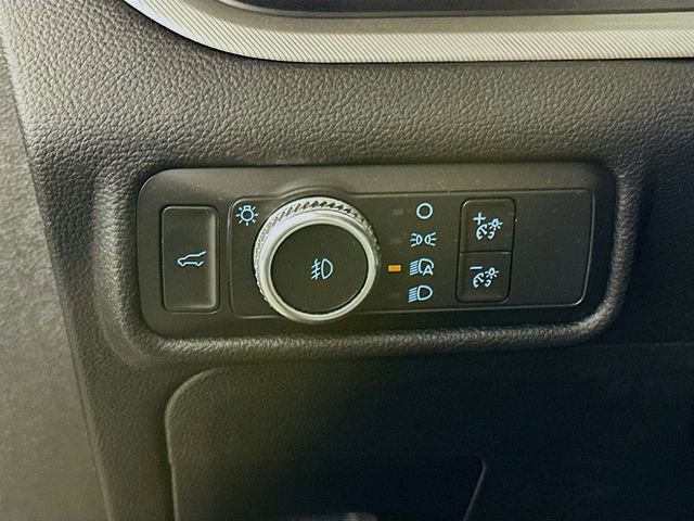 Certified 2021 Ford Explorer XLT w/ Equipment Group 202A image 16