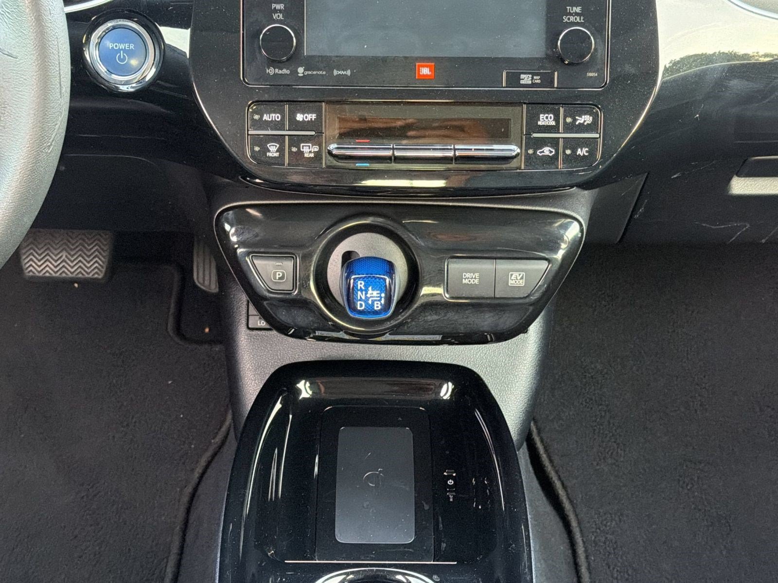 Used 2017 Toyota Prius Four w/ Advanced Technology Package FWD image 26