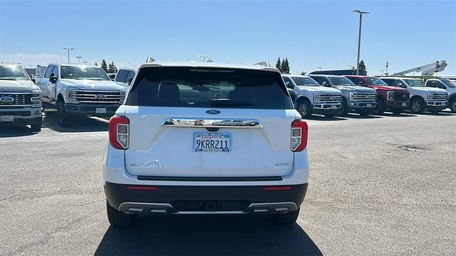 Certified 2023 Ford Explorer XLT w/ Equipment Group 202A AWD/4WD image 4
