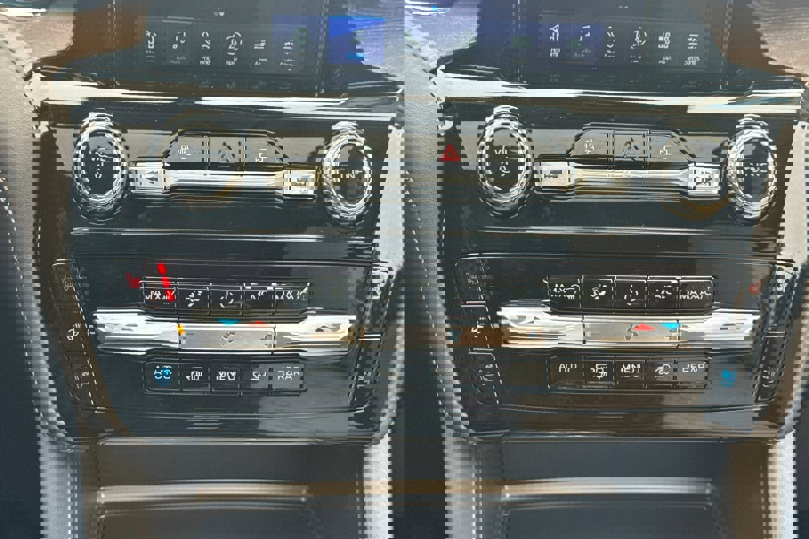 Certified 2022 Ford Explorer Platinum w/ Equipment Group 601A image 22