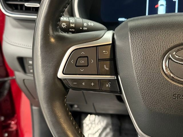 Used 2023 Toyota Highlander Limited image 19