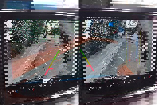 Certified 2025 Ford Expedition Active image 31