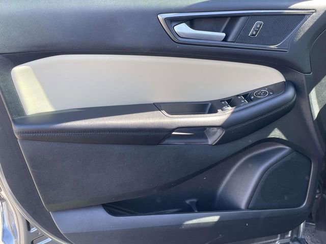 Certified 2024 Ford Edge SE w/ Black Appearance Package image 19