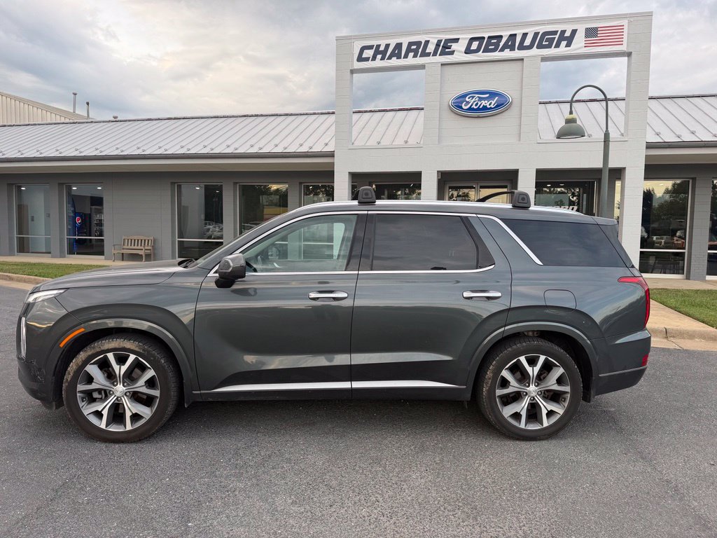 Used 2022 Hyundai Palisade Limited w/ Winter Package FWD image 2