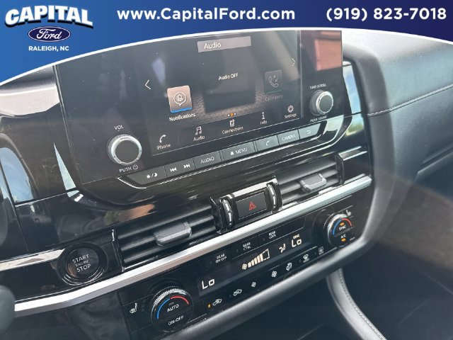 Used 2025 Nissan Pathfinder SV w/ SV Premium Package AWD/4WD image 27