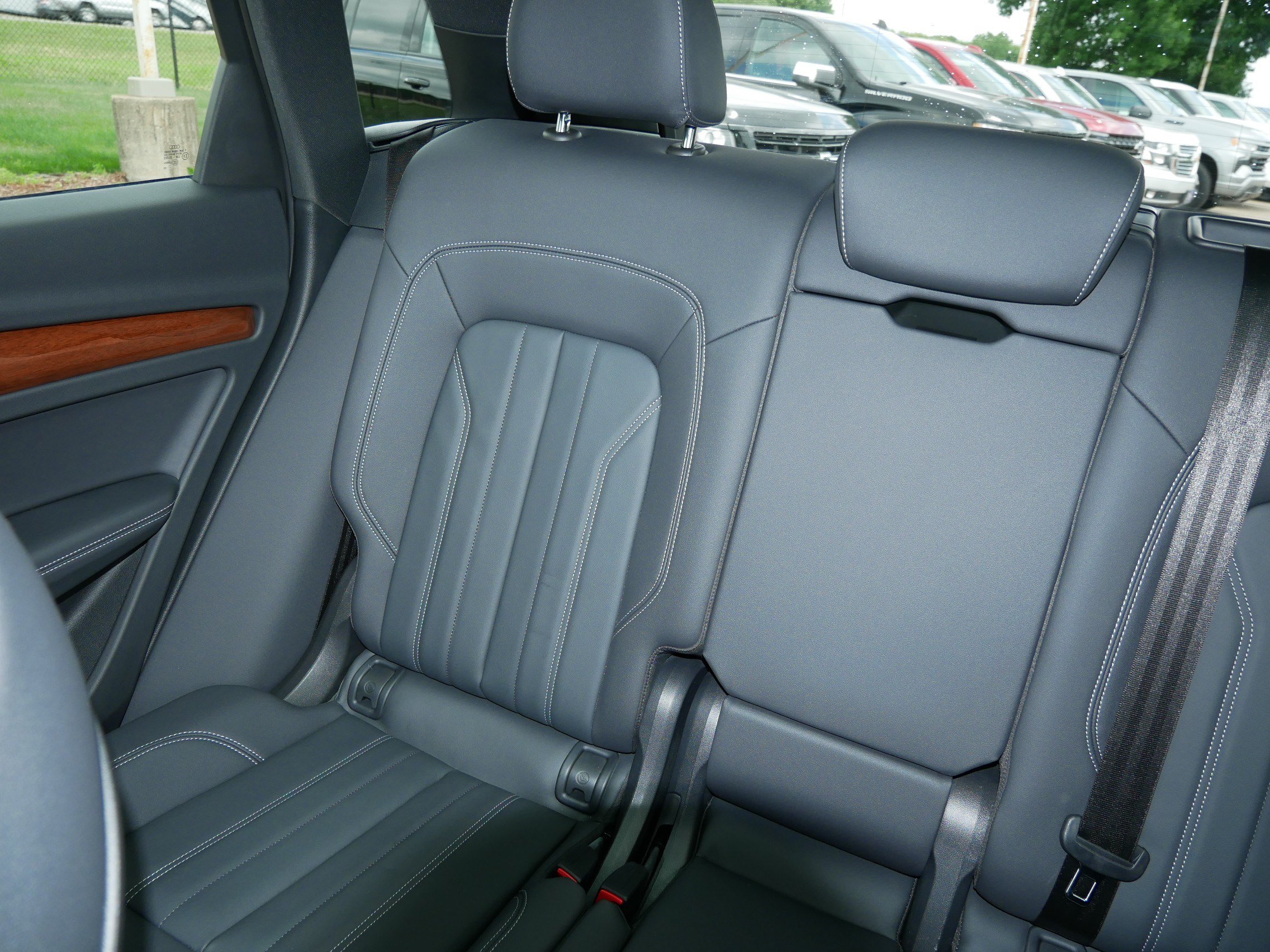 Used 2023 Audi Q5 2.0T Premium Plus w/ Premium Plus Package AWD/4WD image 12