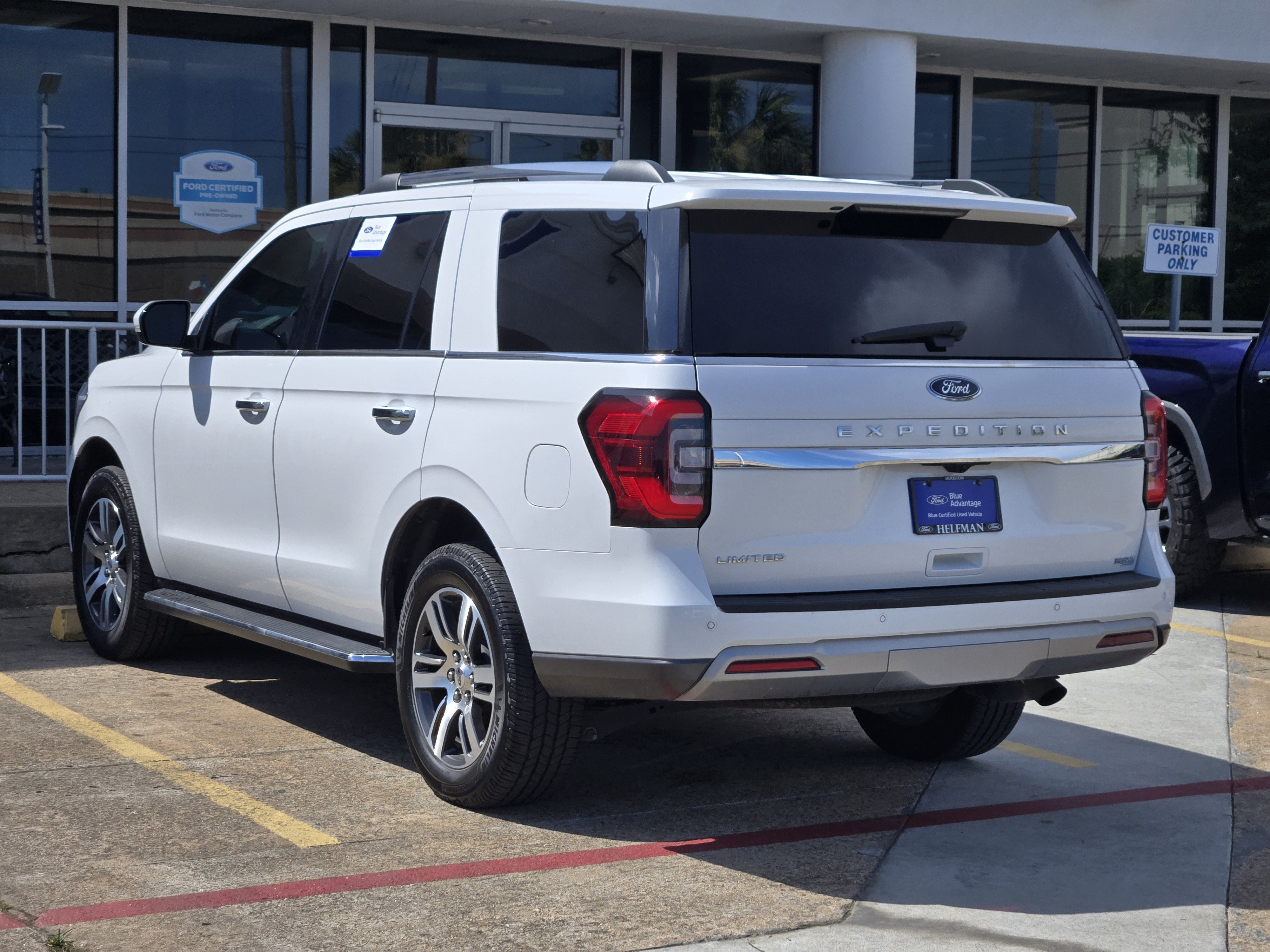 Certified 2023 Ford Expedition Limited RWD image 3